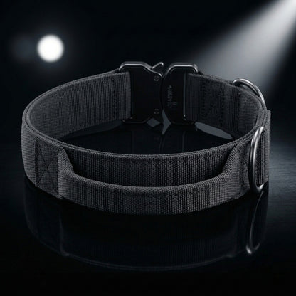 Wide tactical dog collar padded lining and control handle close-up – soft interior for large breed dogs