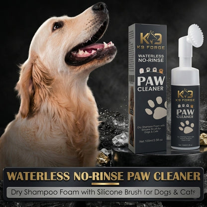 Waterless paw cleaner for dogs and cats – dry shampoo foam with silicone brush, Golden Retriever lifestyle